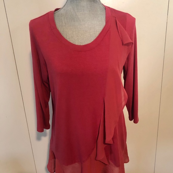 🕘 RUBY RIBBON STUNNING LOOKING RUFFLED TOP SIZE XS - Picture 1 of 11